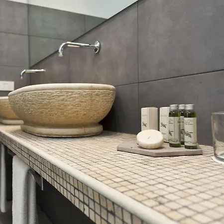 Sallustio Fine Affittacamere 3*